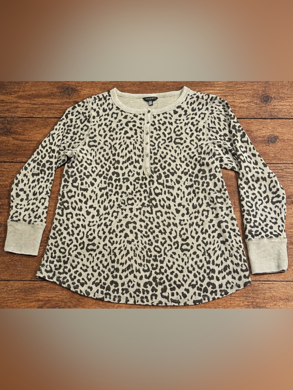 Lucky Brand 1X Gray Taupe Leopard Print Waffle Knit Henley Long Sleeve Top